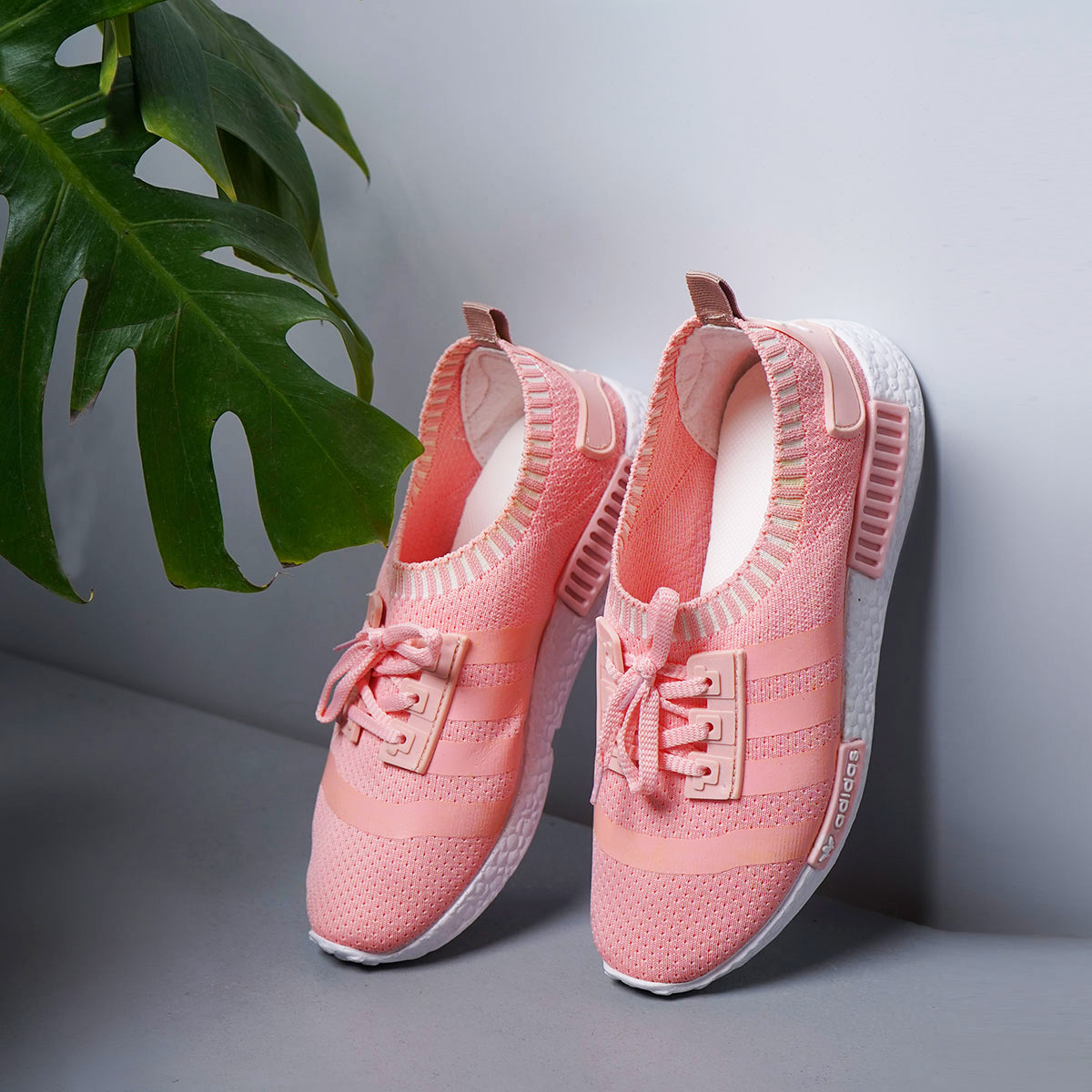 کفش ورزشی صورتی adidas زنانه مدل Anika