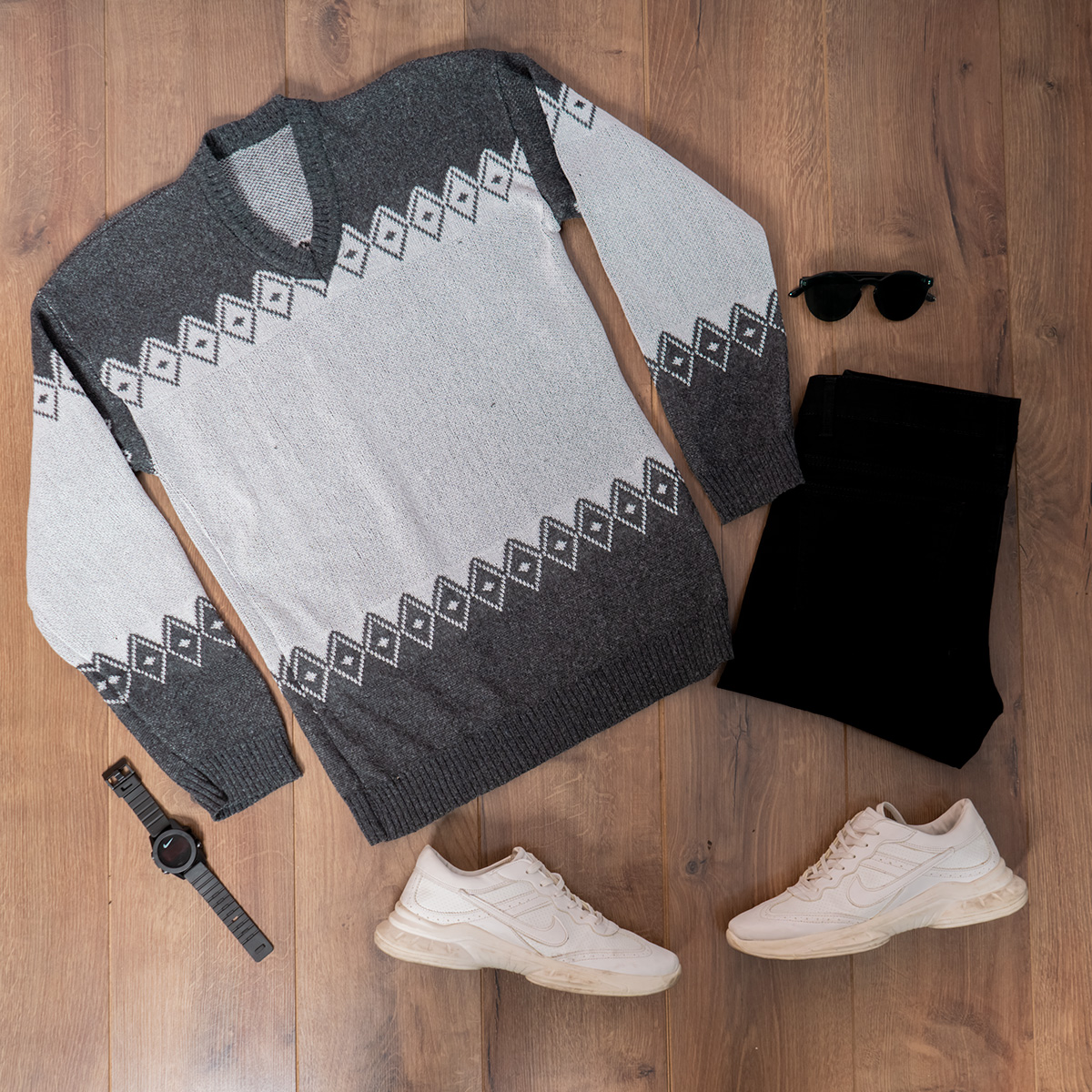 پلیور مردانه ذغالی طوسی مدل lizan