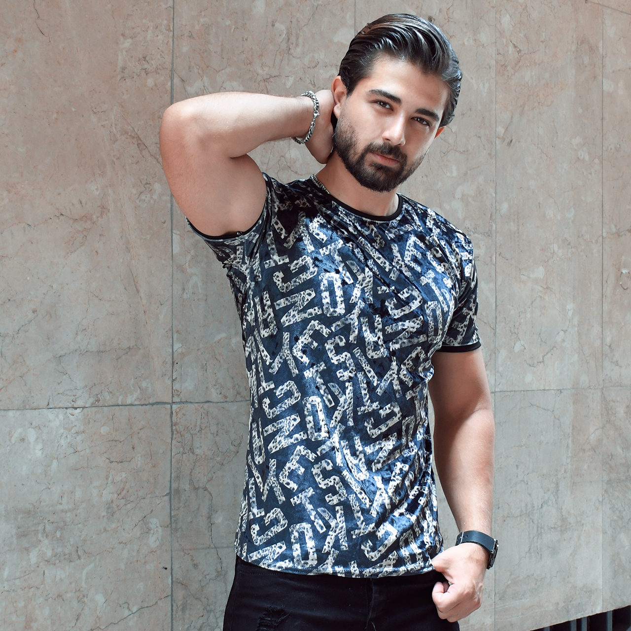 تیشرت مخمل طرح حروف مردانه مدل poria