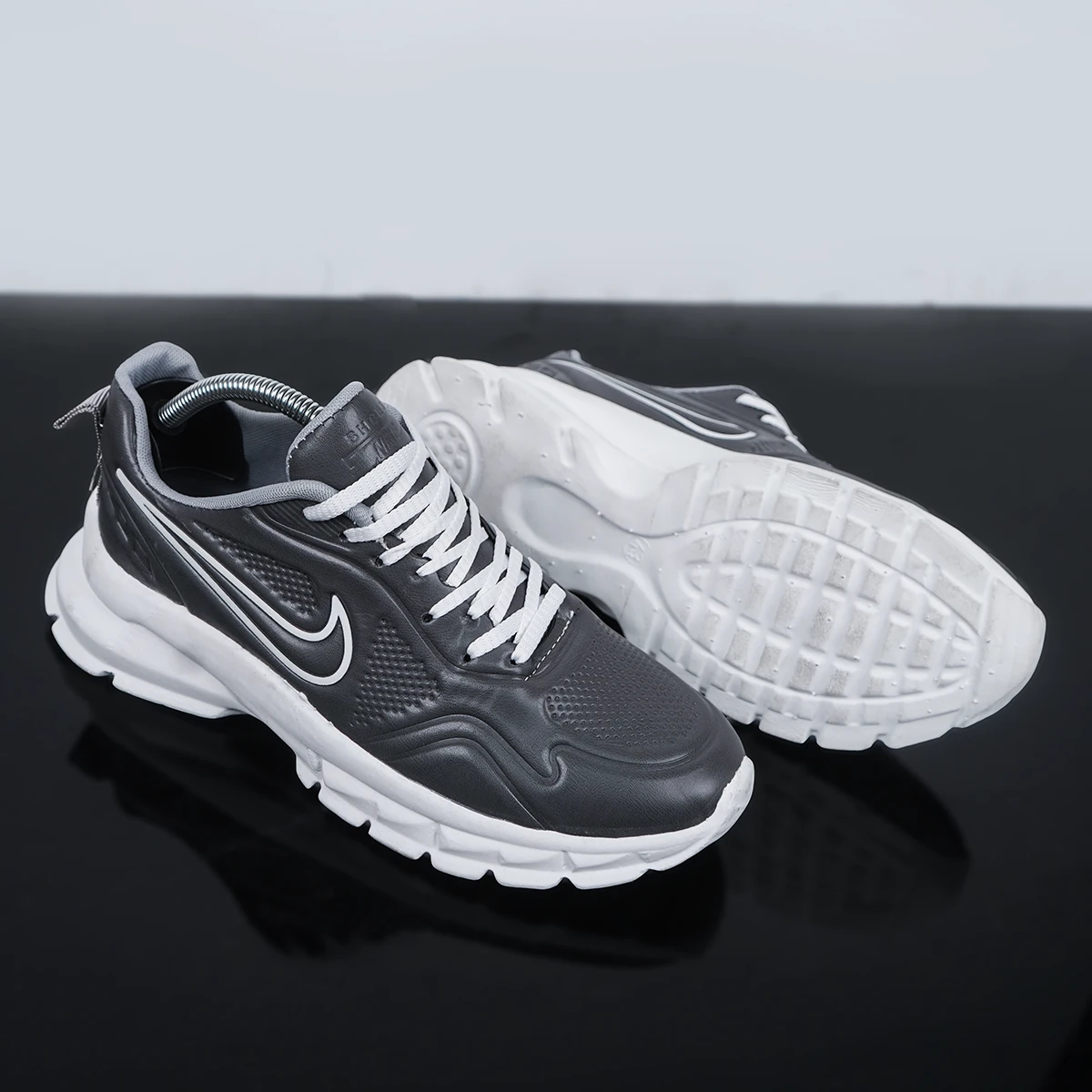 کفش ورزشی نایک طوسی مدل Arona