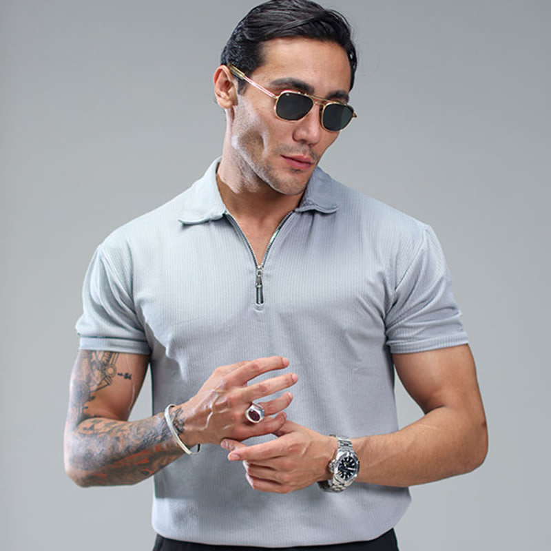 تیشرت مردانه یقه زیپ دار طوسی مدل Arban